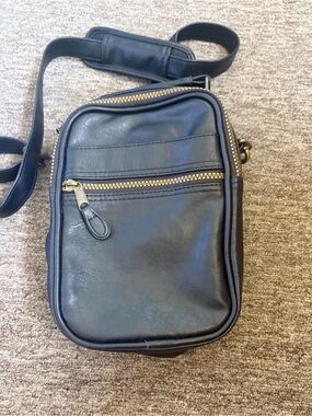 DeSantis Black Leather Crossbody shoulder bag EUC